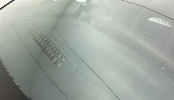 2018 Tata NEXON XM PETROL, CNG, Manual, 65,875 km, Front windshield - Minor spot on windshield