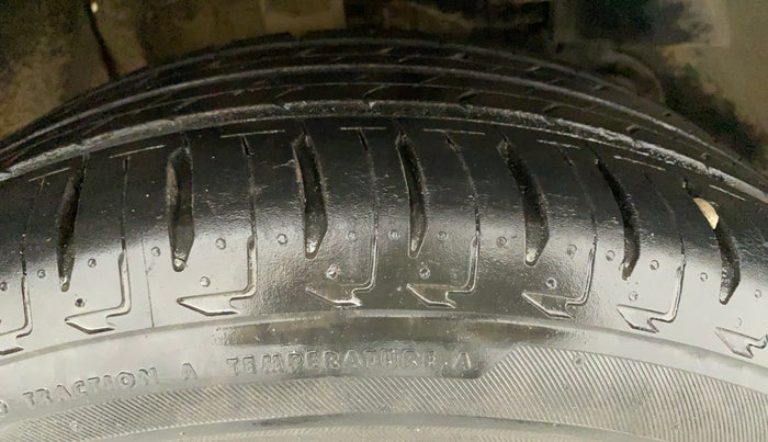 2018 Tata NEXON XM PETROL, CNG, Manual, 65,875 km, Right Front Tyre Tread