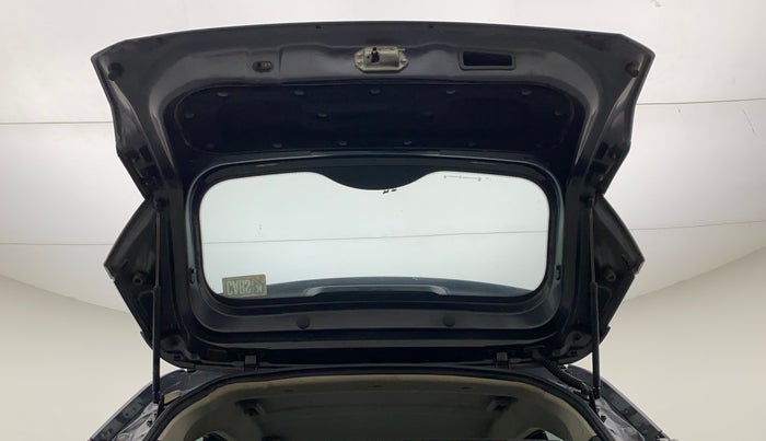2018 Tata NEXON XM PETROL, CNG, Manual, 65,875 km, Boot Door Open