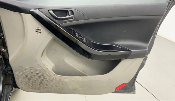 2018 Tata NEXON XM PETROL, CNG, Manual, 65,875 km, Driver Side Door Panels Control