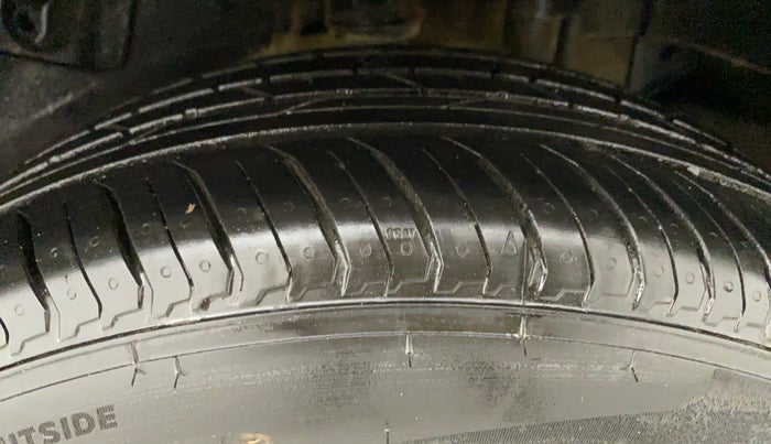 2018 Tata NEXON XM PETROL, CNG, Manual, 65,875 km, Left Rear Tyre Tread