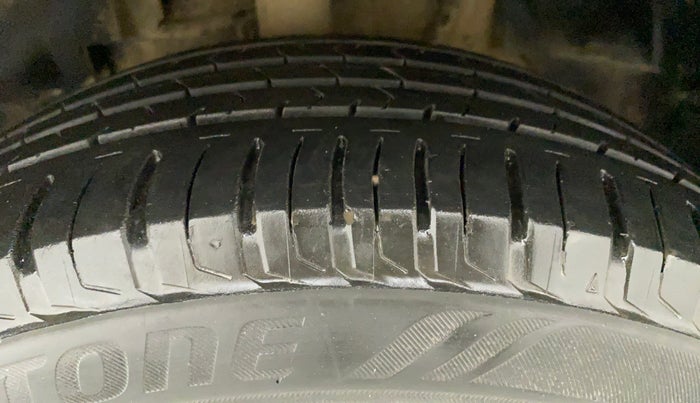 2018 Tata NEXON XM PETROL, CNG, Manual, 65,875 km, Left Front Tyre Tread