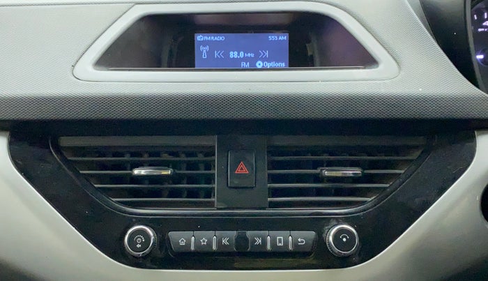 2018 Tata NEXON XM PETROL, CNG, Manual, 65,875 km, Infotainment System