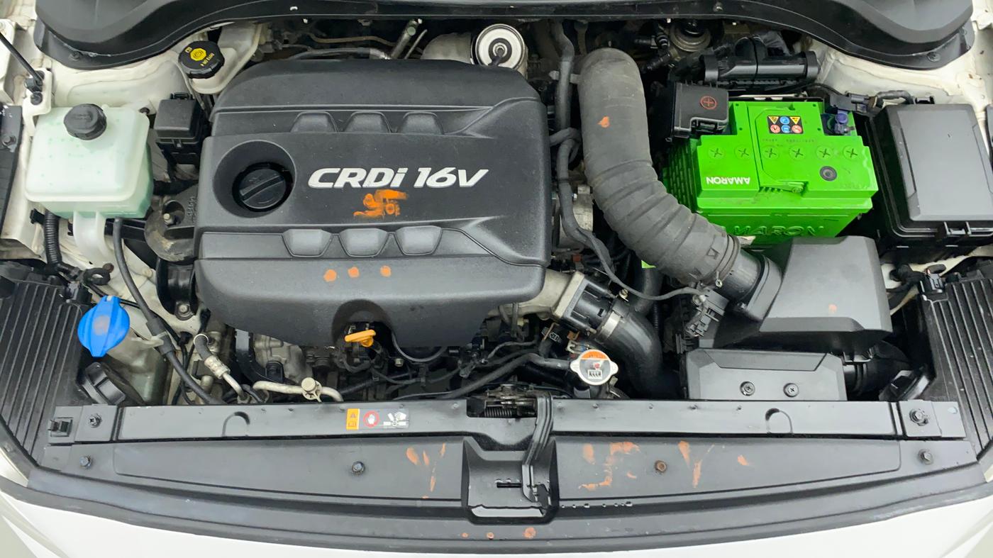 2018 Hyundai Verna 1.6 CRDI SX + AT, Diesel, Automatic, 57,812 km, Engine Bonet View