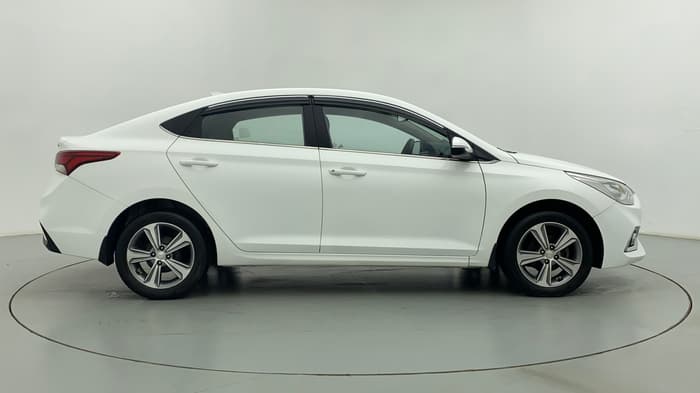 2018 Hyundai Verna 1.6 CRDI SX + AT, Diesel, Automatic, 57,812 km, Right Side View