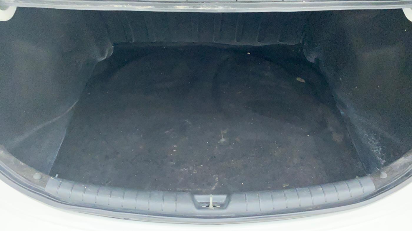 2018 Hyundai Verna 1.6 CRDI SX + AT, Diesel, Automatic, 57,812 km, Boot Inside View