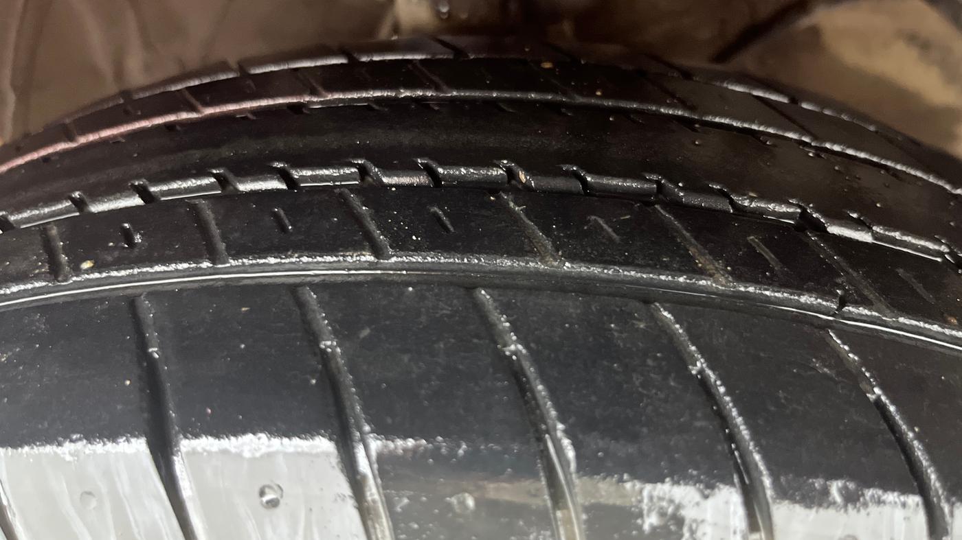 2022 Maruti Swift VXI, Petrol, Manual, 39,710 km, Right Front Tyre Tread
