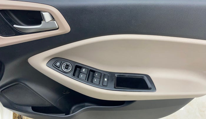 2020 Hyundai Elite i20 ASTA 1.2 (O), Petrol, Manual, 46,518 km, Driver Side Door Panels Control