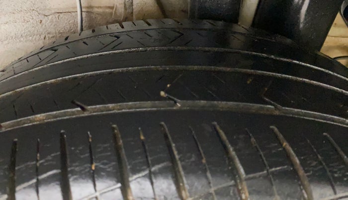 2020 Hyundai Elite i20 ASTA 1.2 (O), Petrol, Manual, 46,518 km, Left Rear Tyre Tread