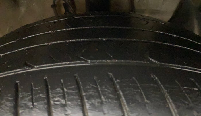 2020 Hyundai Elite i20 ASTA 1.2 (O), Petrol, Manual, 46,518 km, Right Front Tyre Tread