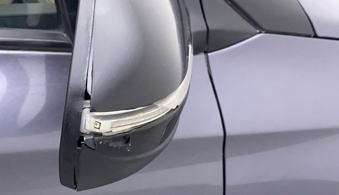 2016 Hyundai Elite i20 SPORTZ 1.2, Petrol, Manual, 52,015 km, Right rear-view mirror - Indicator light has minor damage