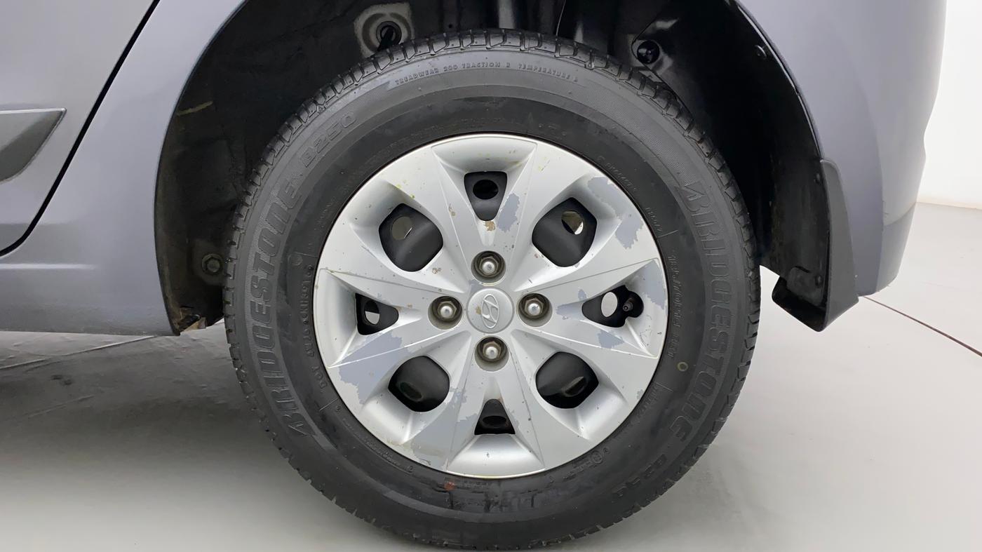 2016 Hyundai Elite i20 SPORTZ 1.2, Petrol, Manual, 52,015 km, Left Rear Wheel