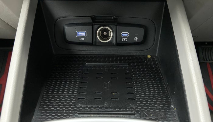 2023 Hyundai VENUE SX (O) 1.0 TURBO DCT, Petrol, Automatic, 11,611 km, Wireless Charger