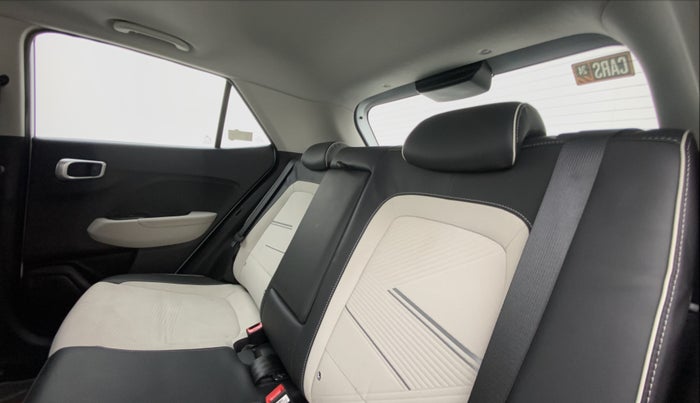 2023 Hyundai VENUE SX (O) 1.0 TURBO DCT, Petrol, Automatic, 11,611 km, Right Side Rear Door Cabin