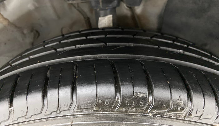 2023 Hyundai VENUE SX (O) 1.0 TURBO DCT, Petrol, Automatic, 11,611 km, Right Front Tyre Tread