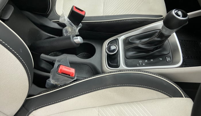 2023 Hyundai VENUE SX (O) 1.0 TURBO DCT, Petrol, Automatic, 11,611 km, Gear Lever