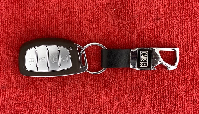 2023 Hyundai VENUE SX (O) 1.0 TURBO DCT, Petrol, Automatic, 11,611 km, Key Close Up