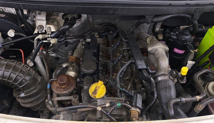 2018 Mahindra TUV 300 PLUS P8, Diesel, Manual, 31,709 km, Engine View