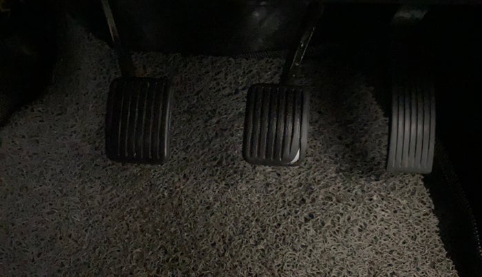 2014 Hyundai Xcent S (O) 1.2, Petrol, Manual, 1,18,579 km, Pedals