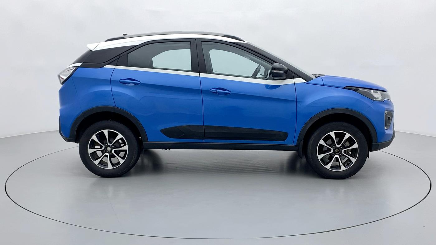 2020 Tata NEXON XZ+ OPT PETROL, Petrol, Manual, 30,393 km, Right Side View