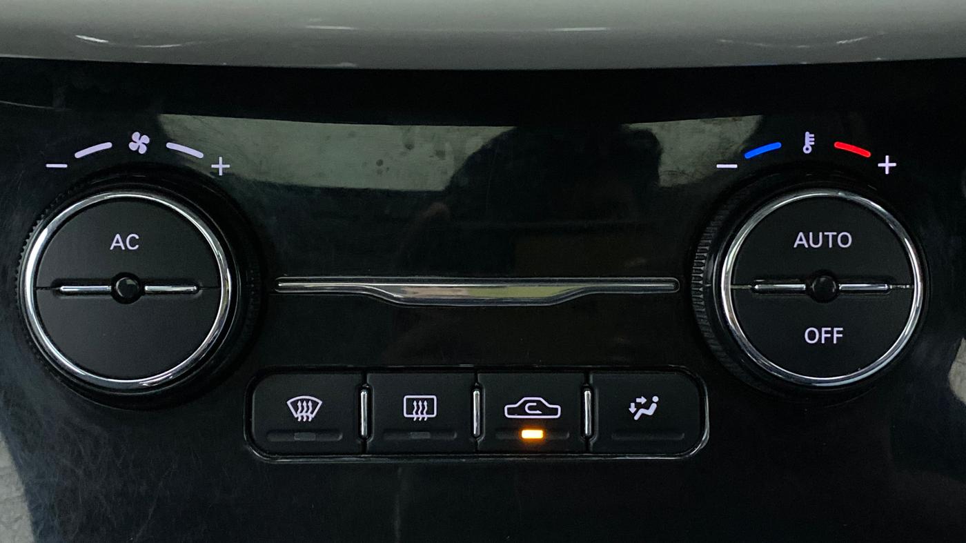 2020 Tata NEXON XZ+ OPT PETROL, Petrol, Manual, 30,393 km, Automatic Climate Control