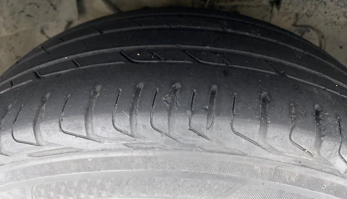 2020 Tata NEXON XZ+ OPT PETROL, Petrol, Manual, 30,393 km, Right Front Tyre Tread