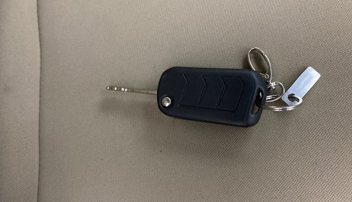 2022 Mahindra BOLERO NEO N 10 (O), Diesel, Manual, 73,297 km, Key Close Up