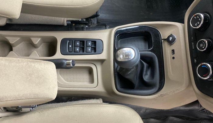 2022 Mahindra BOLERO NEO N 10 (O), Diesel, Manual, 73,297 km, Gear Lever