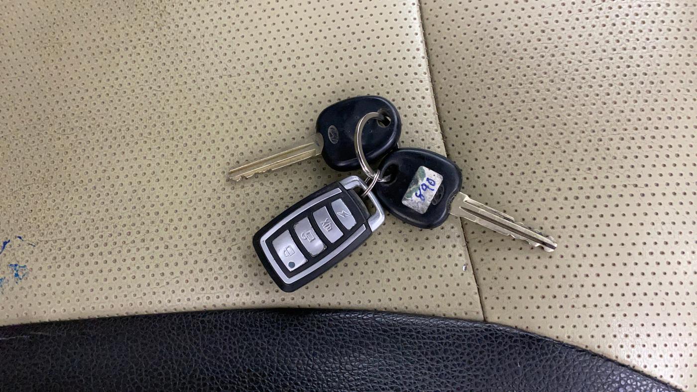 2014 Hyundai Eon D-LITE+, Petrol, Manual, 1,31,759 km, Key Close Up