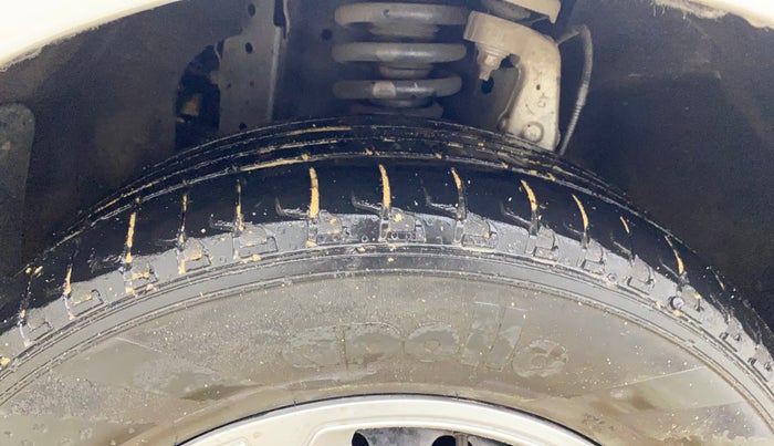 2019 Mahindra MARAZZO M4 8 STR, Diesel, Manual, 1,10,656 km, Left Front Tyre Tread