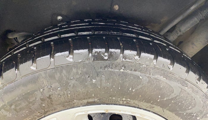 2019 Mahindra MARAZZO M4 8 STR, Diesel, Manual, 1,10,656 km, Left Rear Tyre Tread