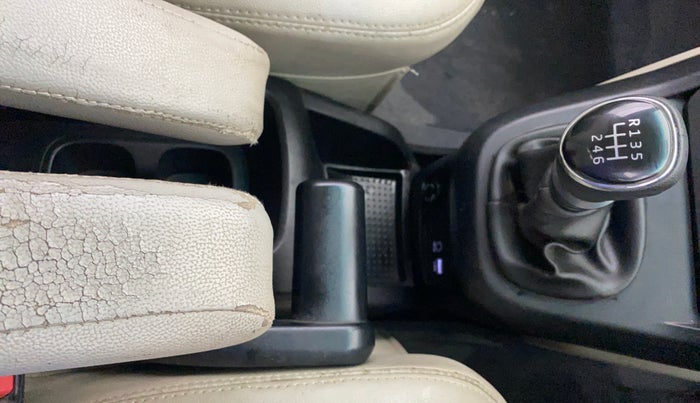 2019 Mahindra MARAZZO M4 8 STR, Diesel, Manual, 1,10,656 km, Gear Lever