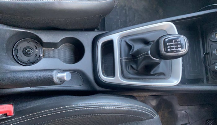 2019 Hyundai VENUE SX 1.0 (O) TURBO, Petrol, Manual, 48,216 km, Gear Lever