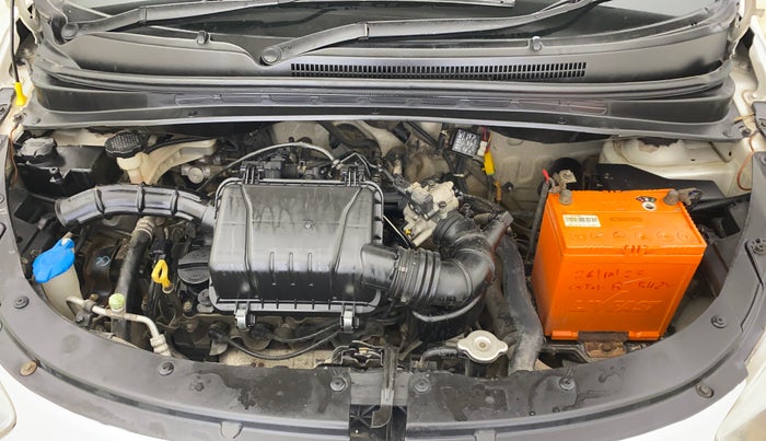 2013 Hyundai i10 MAGNA 1.1, Petrol, Manual, 1,04,127 km, Engine View