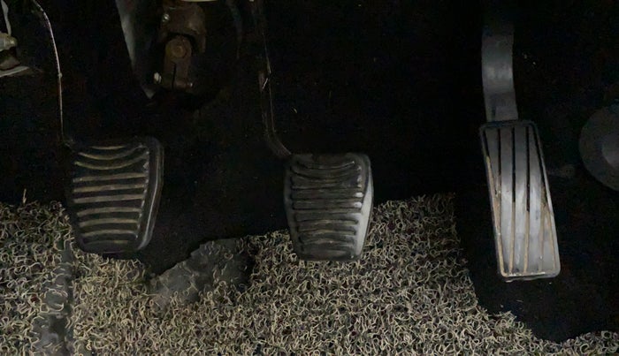 2018 Mahindra KUV 100 NXT K2 P 6 STR, CNG, Manual, 79,461 km, Pedals