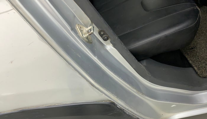 2018 Mahindra KUV 100 NXT K2 P 6 STR, CNG, Manual, 79,461 km, Right C pillar - Slightly dented