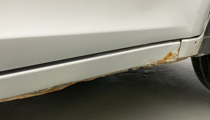 2018 Mahindra KUV 100 NXT K2 P 6 STR, CNG, Manual, 79,461 km, Right running board - Slightly rusted