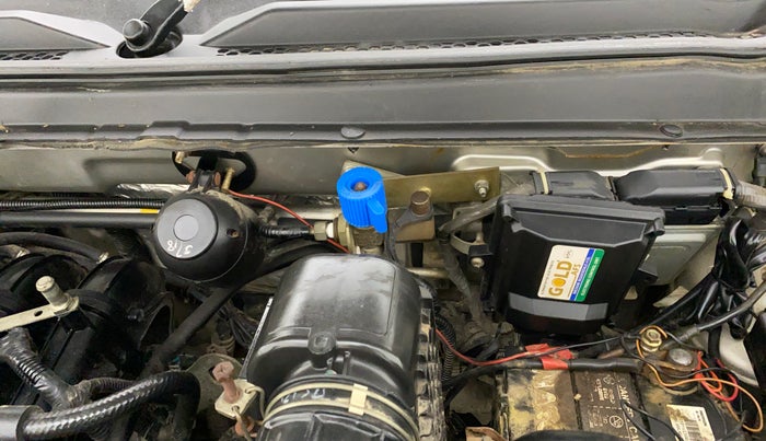 2018 Mahindra KUV 100 NXT K2 P 6 STR, CNG, Manual, 79,461 km, Firewall - Slight discoloration