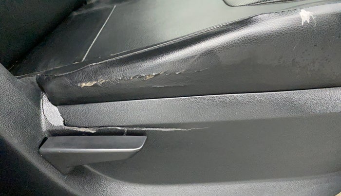 2018 Mahindra KUV 100 NXT K2 P 6 STR, CNG, Manual, 79,461 km, Driver Side Adjustment Panel