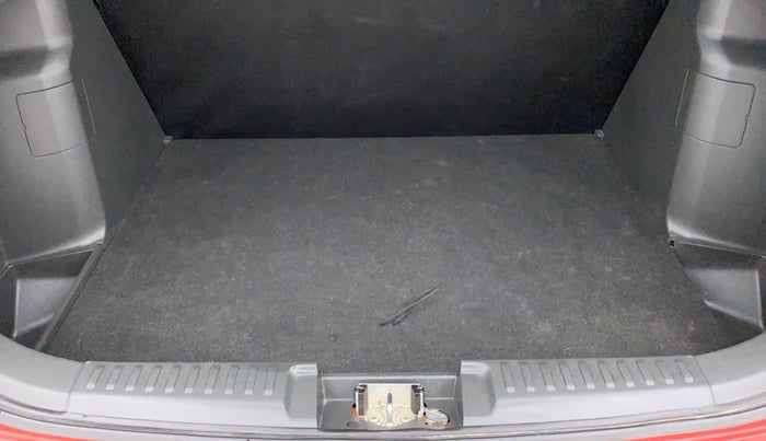 2017 Maruti Vitara Brezza LDI (O), Diesel, Manual, 45,113 km, Boot Inside