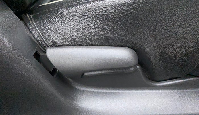 2017 Maruti Vitara Brezza LDI (O), Diesel, Manual, 45,113 km, Driver Side Adjustment Panel