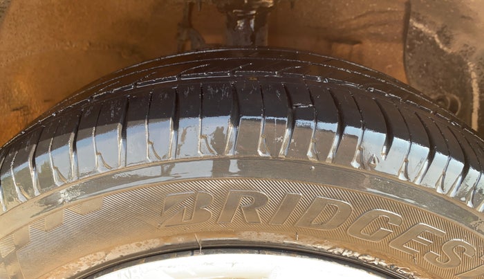 2016 Hyundai Grand i10 MAGNA 1.2 KAPPA VTVT, Petrol, Manual, 36,056 km, Right Front Tyre Tread