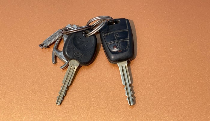 2016 Hyundai Grand i10 MAGNA 1.2 KAPPA VTVT, Petrol, Manual, 36,056 km, Key Close Up