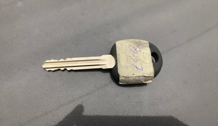 2019 Hyundai NEW SANTRO SPORTZ CNG, CNG, Manual, 97,340 km, Key Close Up