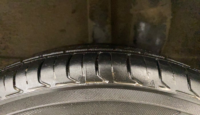 2019 Hyundai NEW SANTRO SPORTZ CNG, CNG, Manual, 97,340 km, Left Rear Tyre Tread