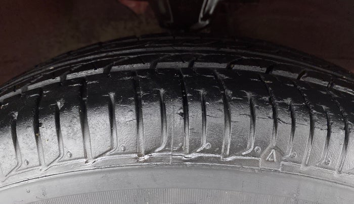 2012 Hyundai i10 SPORTZ 1.2 AT, Petrol, Automatic, 71,602 km, Right Front Tyre Tread