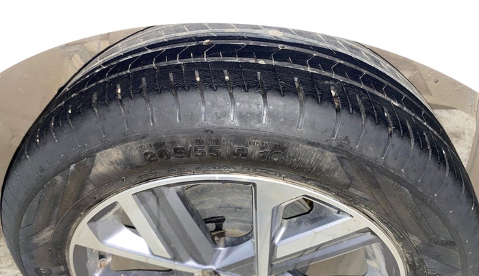 2023 Hyundai Verna SX 1.5 l MPI, Petrol, Manual, 15,313 km, Left Rear Tyre Tread