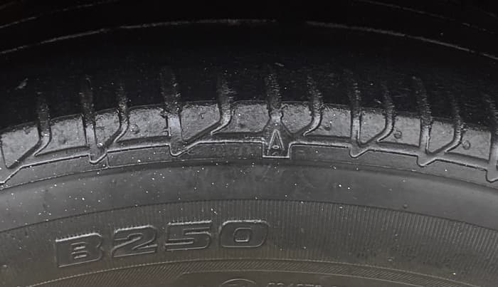 2017 Hyundai Elite i20 ASTA 1.2, Petrol, Manual, 94,264 km, Right Front Tyre Tread