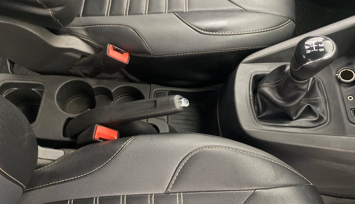 2020 Ford FREESTYLE TITANIUM 1.2 PETROL, Petrol, Manual, 69,555 km, Gear Lever