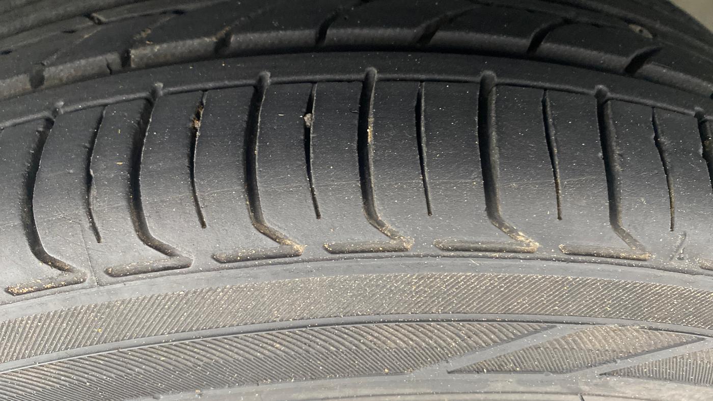 2020 Ford FREESTYLE TITANIUM 1.2 PETROL, Petrol, Manual, 69,555 km, Left Front Tyre Tread